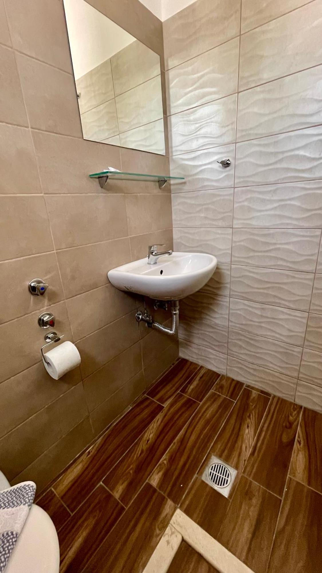 Velonis Apartments Leptokaryá Luaran gambar